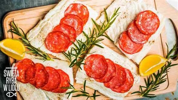 Dorsz z chorizo i rozmarynem