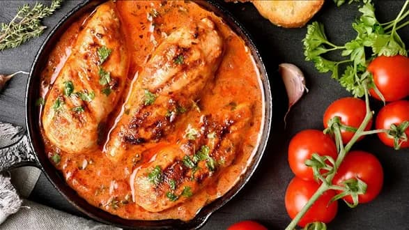 Kurczak w sosie pomidorowym