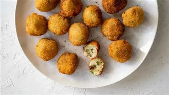 Krokiety z serem pavé