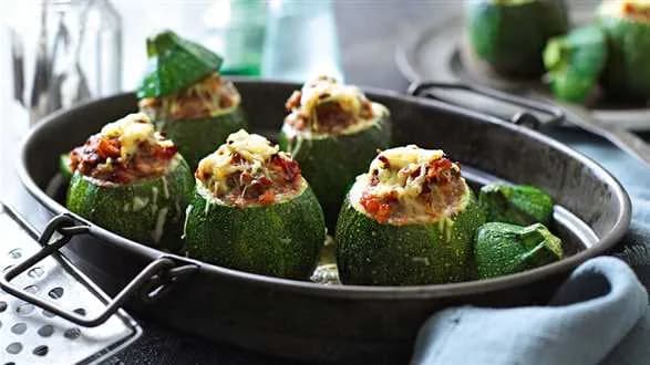 Okrągłe cukinie z farszem z mięsa mielonego