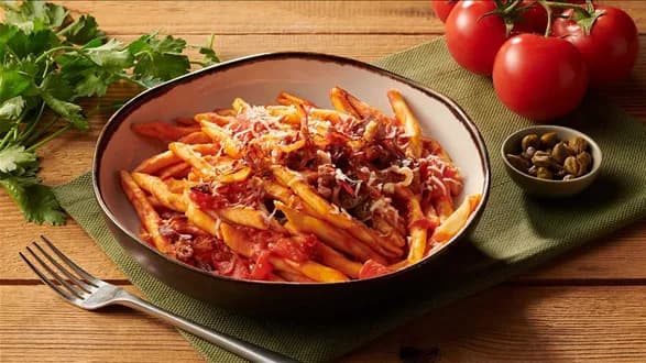 Makaron z sosem amatriciana i guanciale