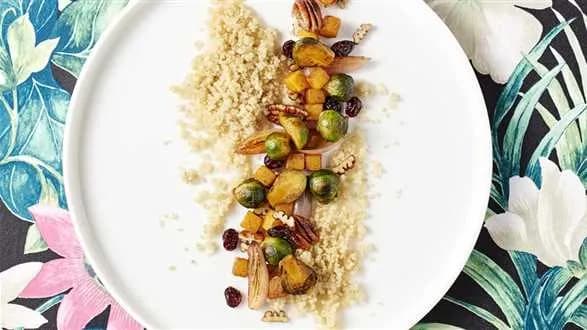 Sałatka na ciepło z brukselką i dynią