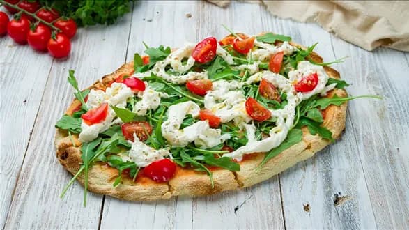 Pinsa – przepis na lżejszą kuzynkę pizzy