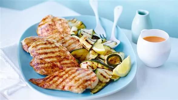 Kurczak z sosem paprykowym