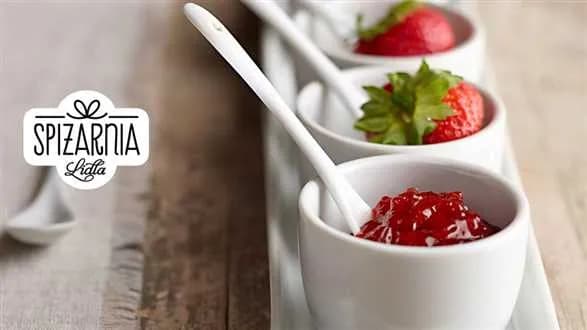 Mrożone truskawki w syropie waniliowym