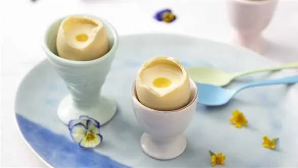 Czekoladowe jajko z niespodzianką