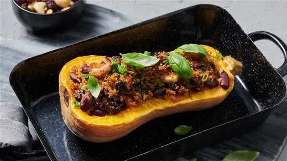 Dynia faszerowana komosą ryżową