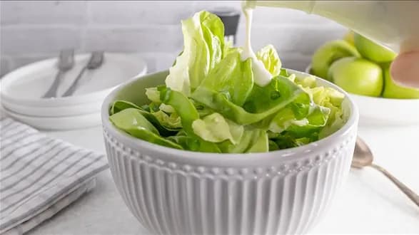 Sałata ze śmietaną