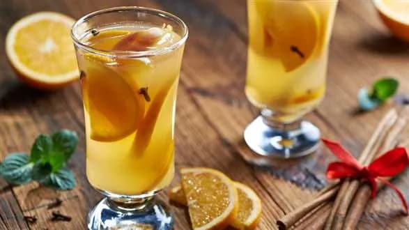 Świąteczny kompot z jabłek i cytrusów