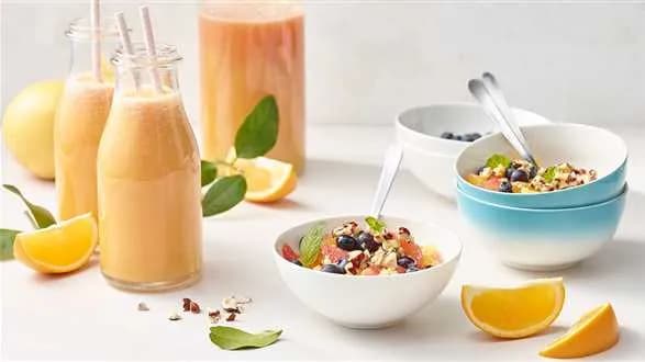 Sok i sałatka owocowa