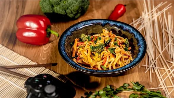 Ognisty makaron udon z Cuszimy