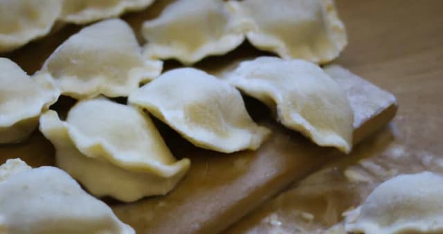 Ile kcal mają kopytka? Sprawdź, co wpływa na ich kaloryczność Ile kcal mają kopytka? Sprawdź, co wpływa na ich kaloryczność