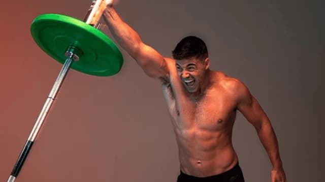 Trening siłowy - ile kalorii spalasz i jak wpływa na metabolizm Trening siłowy - ile kalorii spalasz i jak wpływa na metabolizm