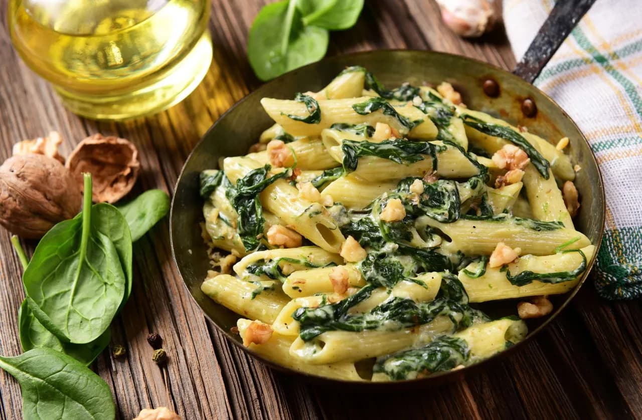 Ile kcal ma makaron ze szpinakiem? Poznaj wartość kaloryczną Ile kcal ma makaron ze szpinakiem? Poznaj wartość kaloryczną
